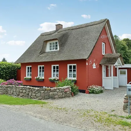 Hébergement de vacances 3 Bedroom Amazing In *